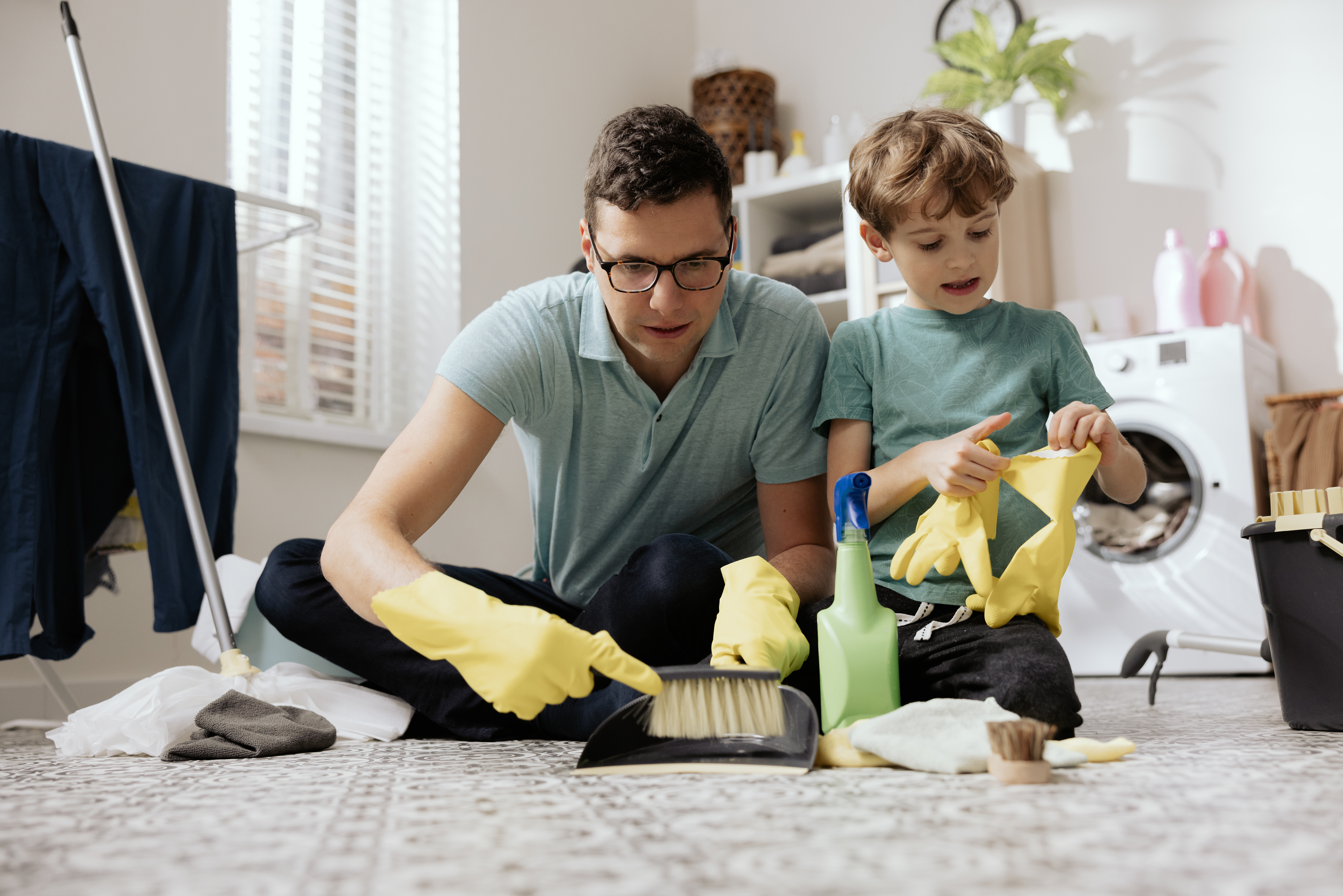 Cómo establecer una organización de limpieza eficiente y equitativa en tu hogar